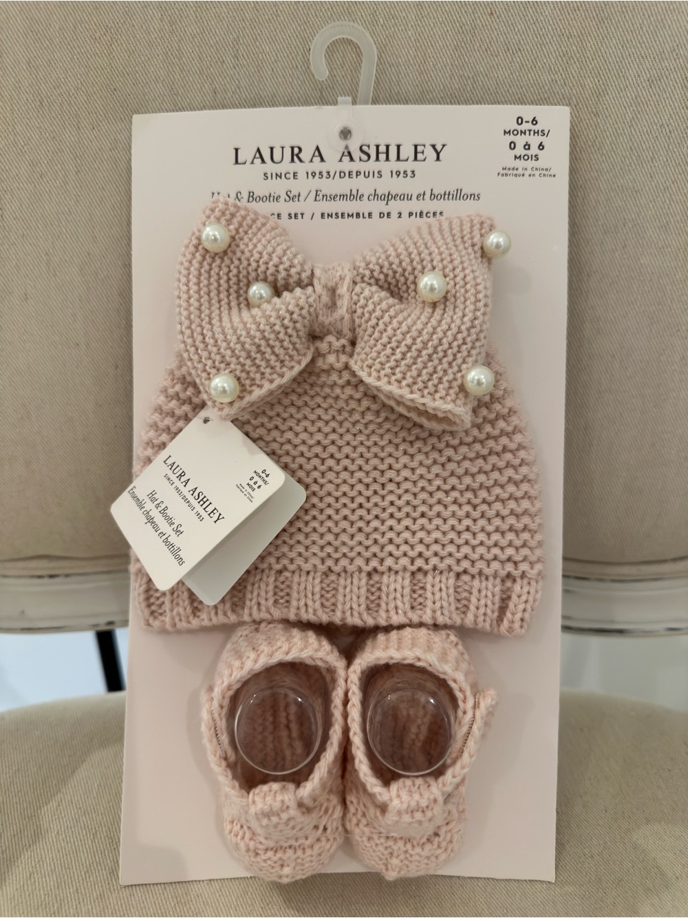 NWT 0~6 Mth Laura Ashley Pink Knit Bow & Pearls Baby Hat and Bootie Gift Set NWT